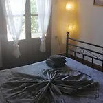 Nikos Asklipios Semesterbostad