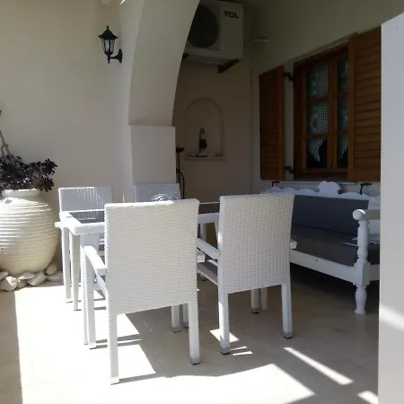 Nyaraló Nikos Asklipios *